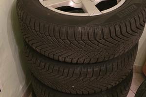 Gomme invernali con cerchi in lega