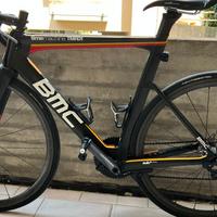 BMC Timemachine TMR01 – Aero Roadbike in Carbonio