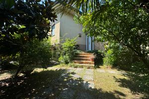 Villa singola con ampio giardino