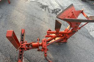 A220 - Aratro Biagioli AX180 reversibile