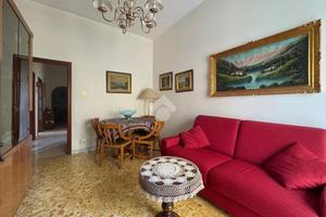 3 LOCALI A PORTICI