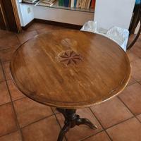 Antico tavolino intarsiato diametro 65  h. 64