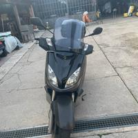 Yamaha X-Max 250