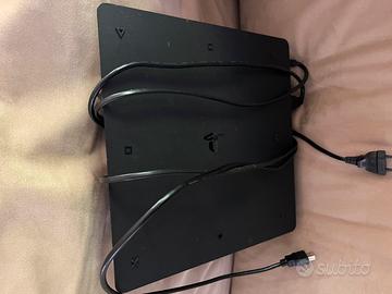 PS4 console e 2 joystick