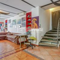 TRILOCALE IN PIAZZA A CASTANO !!