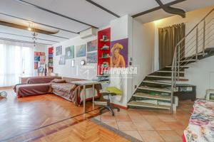 TRILOCALE IN PIAZZA A CASTANO !!