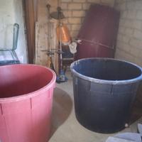 Mastelli in plastica.