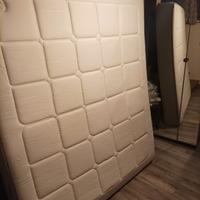 materasso matrimoniale come nuovo