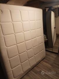 materasso matrimoniale come nuovo