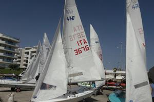 Barca a vela 470 Nautivela