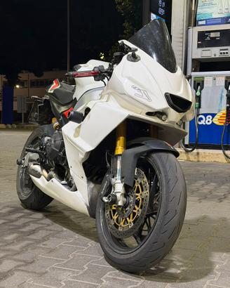 Noleggio RS660 in tutta Italia e tutte le piste