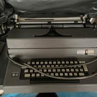 Macchina da scrivere elettrica Olivetti Ivrea