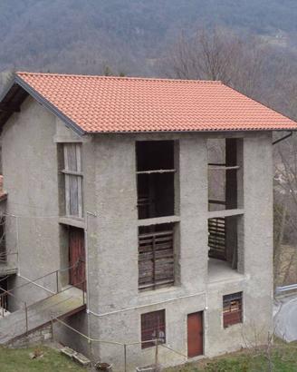 Rustico / Casale di 223 m² con 4 locali a Sant'Omo
