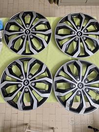 4 copricerchi R16 con stemma Renault – 30€
