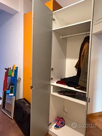 Armadio a specchio Ikea