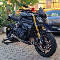 SPEED TRIPLE 1200 RS TRIUMPH / molti accessori