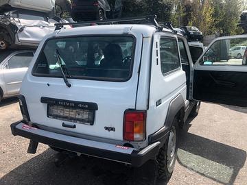Lada niva anno 03