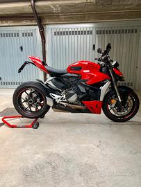 Ducati Streetfighter V2 955