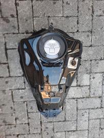 1. X-Cape 650 serb. + tappo; 2Presa USB;3.Bauletto
