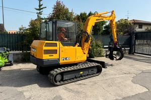 E189 ESCAVATORE KOMATSU PC40