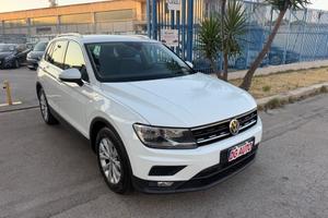 Volkswagen Tiguan 1.6 TDI 115 cv 2019 navigatore