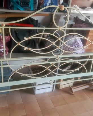 letto matrimoniale in ferro battuto