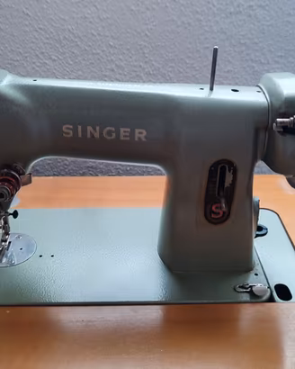 Macchina per cucire Singer a pedale