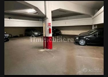 Posto auto in autorimessa privata via Cesana 63