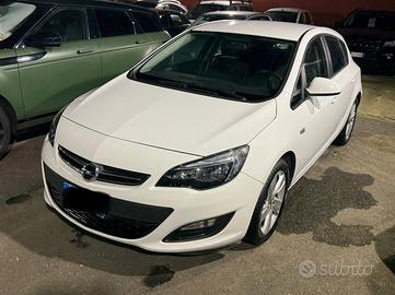 Astra 1.4 100CV-Cosmo-unipro-( 98 mila km ) -rate
