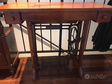 Mobile Singer macchina da cucire