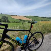 Scott Addict 30 - Bici da corsa Endurance 