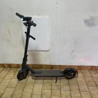 monopattino elettrico Xiaomi Essential