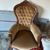 2 sedie molto belle antiche