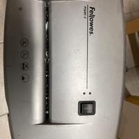 Distruggi documenti trita carta