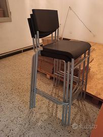 Sgabello in plastica 