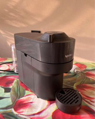 Nespresso Vertuo con portacapsule