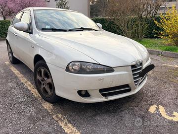 Alfa romeo 147