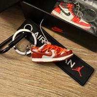 Dunk low off white red - portachiavi keychain