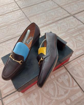 Eleganti con le scarpe Celine