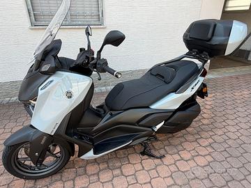 Yamaha X Max 300