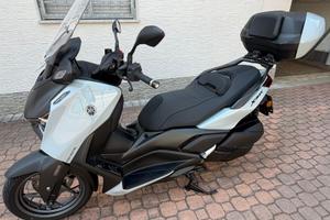 Yamaha X Max 300