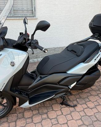 Yamaha X Max 300