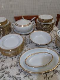 servizio con bordi in oro