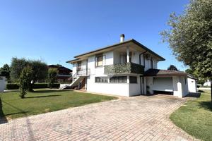 VILLA SINGOLA A PREGANZIOL