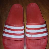 Ciabatte a fascia Adidas rosse