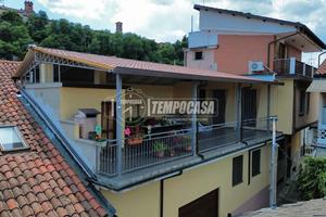 SOLUZIONE INDIPENDENTE CON AMPIO TERRAZZO A RIVARO