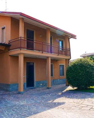 Villa di 196 m² con 5 locali e box auto doppio a G