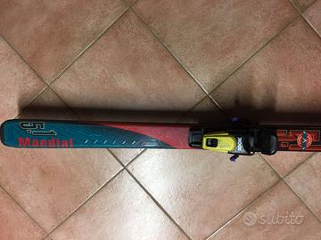 Sci donna Dynastar con attacchi Look - Usati