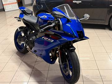 YAMAHA R9 PARI AL NUOVO 350 KM + MONOPOSTO