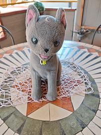 gatto peluche interattivo 